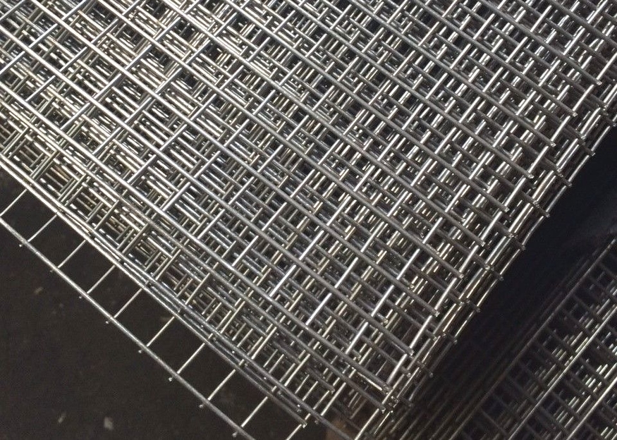 Stainless steel welded wire mesh panels