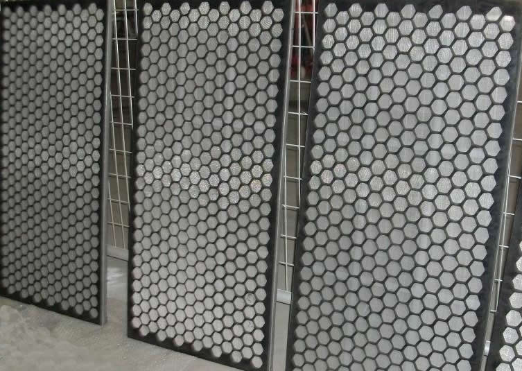 vibrating screen Long hole screen or square hole screen?