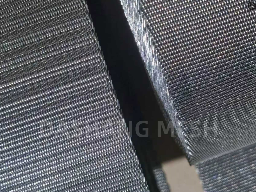 Reversed--Twill-Weave Mesh Belts