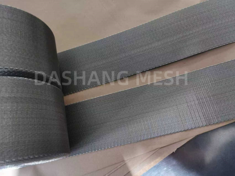 Reversed--Twill-Weave Mesh Belts