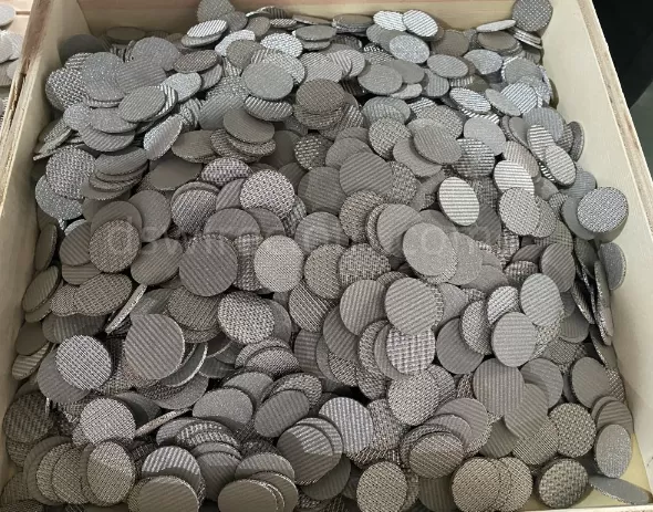 Sintered mesh filter discs
