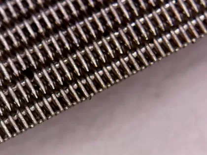 Reversed plain dutch weave mesh